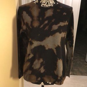 Time and Tru Classic Crew Neck Pullover Sweatshirt in Funky Gray, Brown, Black